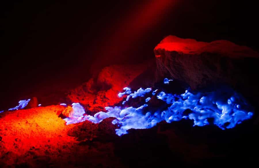 Ijen Blue Fire: Midnight Trek and Sunrise Adventure - Transportation and Group Size