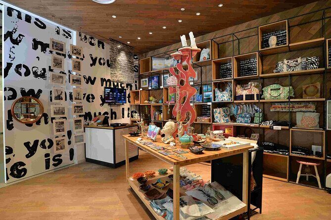 Immerse into Nassau's Vibrant Art Scene with our Art Gallery Tour - Authentic Insights from Past Participants