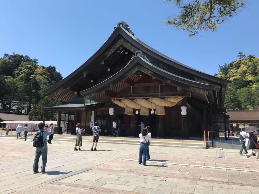 Izumo: Walking the Sacred Grounds of Izumo Taisha - The Experience: What to Expect