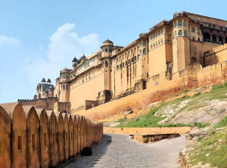 Jaipur: Amber Fort Heritage Walking Tour with Guide - Exploring Jaipur’s Amber Fort: A Comprehensive Walkthrough
