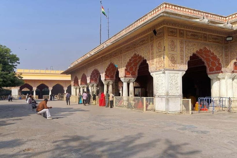 Jaipur: Govind Devji Temple & City Palace Private Tour - What to Expect from Your Tour Experience  