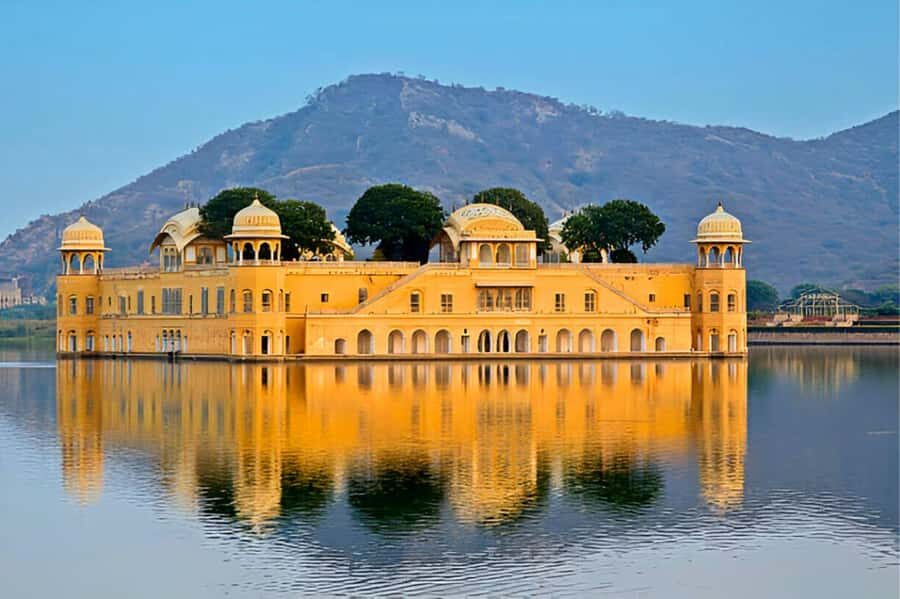 Jaipur: Private Luxury Full Day Guided City Tour By Car - The Benefits of a Private Guided Tour