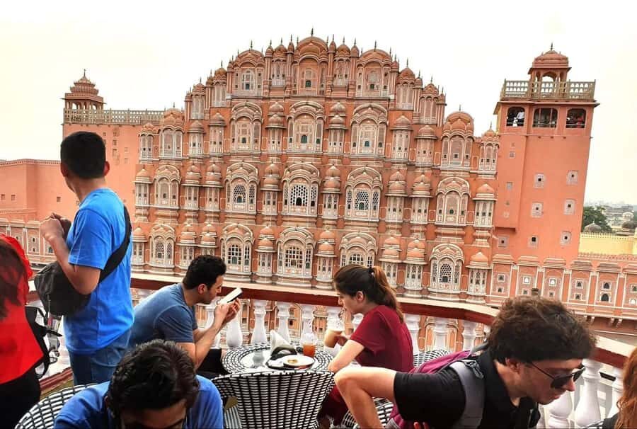 Jaipur: Private Luxury Full Day Guided City Tour By Car - Why This Tour Offers Good Value