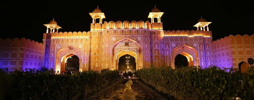 Jaipur: Wedding Outfit Shopping Tour with Local Guy - In-Depth Look at the Markets