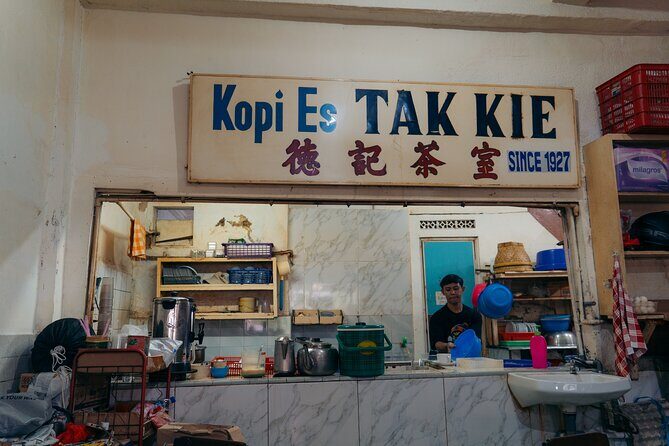 Jakarta Half Day Trip Bajaj Experience and Local Food Testing - Food Testing in Glodok: A Delicious Dive into Jakarta’s Flavors