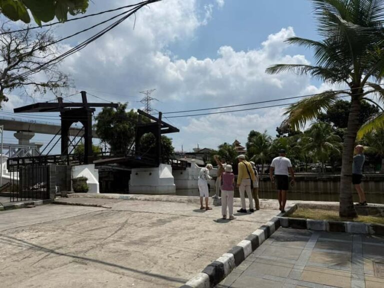 Jakarta: Java to Bali Train Tour with Hotels - What Makes This Tour Stand Out