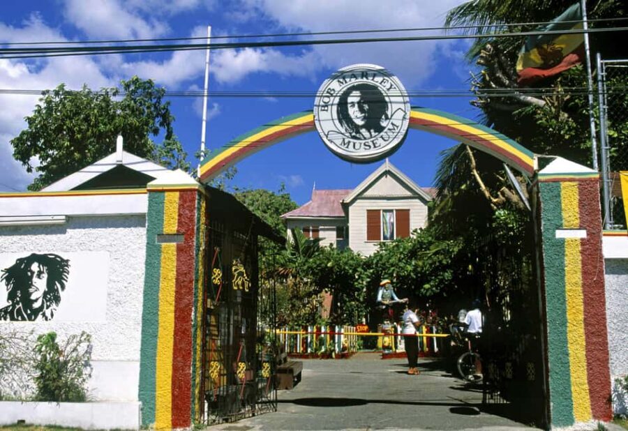 Jamaica: Bob Marley Museum and Devon House Tour in Kingston - Devon House: A Colonial Gem