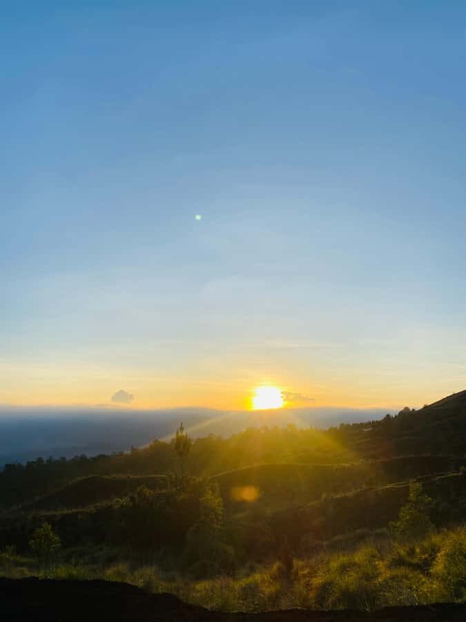 Jeep 4wd with sunrise & black lava - Who Is This Tour Best For?