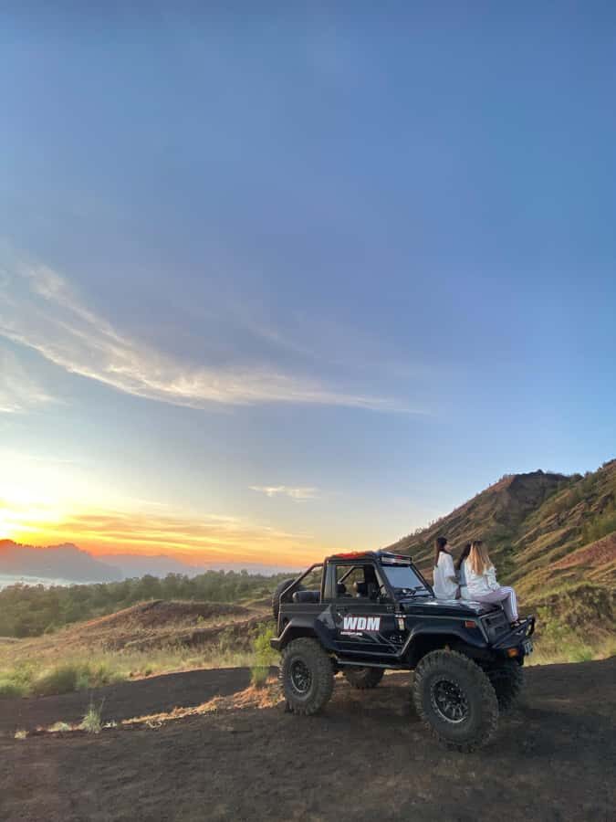 Jeep 4wd with sunrise & black lava - Who Would Love This Tour?