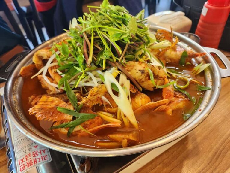 Jeju: Hidden Gems Sea Boat Fishing Tour with Lunch - Detailed Breakdown of the Itinerary