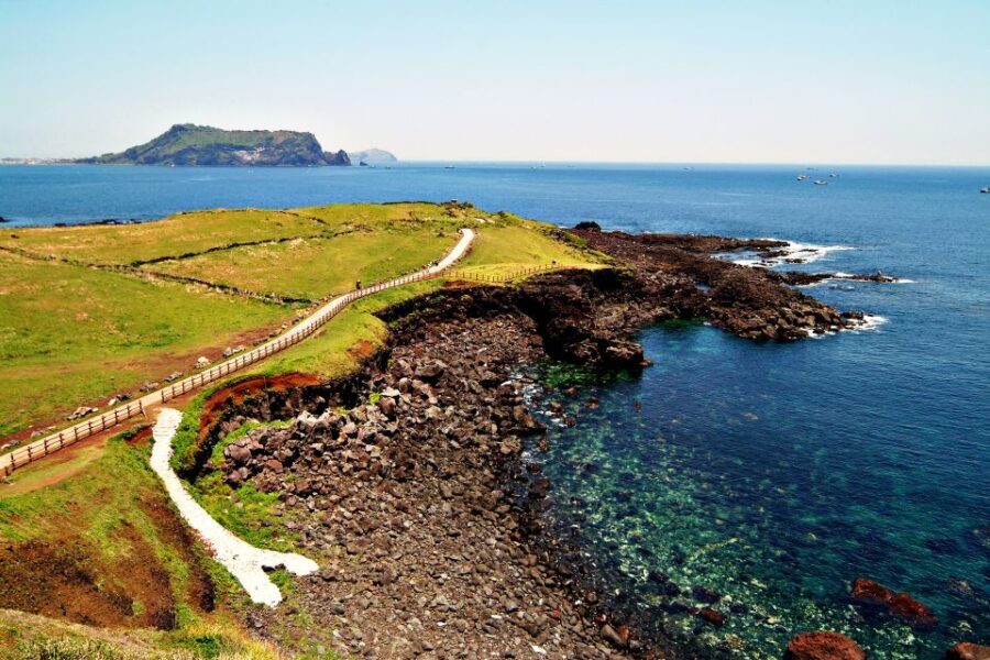 Jeju Island: Customized Private Full-Day Van Tour - What to Expect from the Itinerary