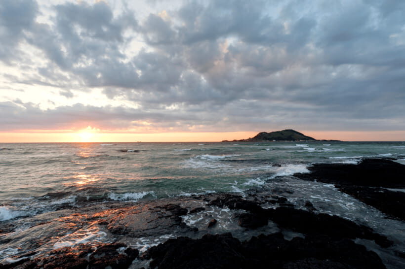 Jeju: Sunset Tour Olle Trail Walking Tour with Hotel Pickup - Why This Tour Works for Travelers