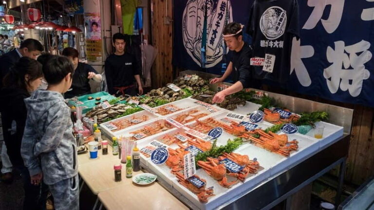 Kanazawa: City Highlights & Hidden Gems Private Walking Tour - Is This Tour Right for You?