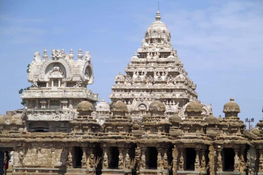 Kanchipuram in a Day: Complete Temple & Silk Tour - Exploring the Temples: From Kailasanathar to Ekambareswarar