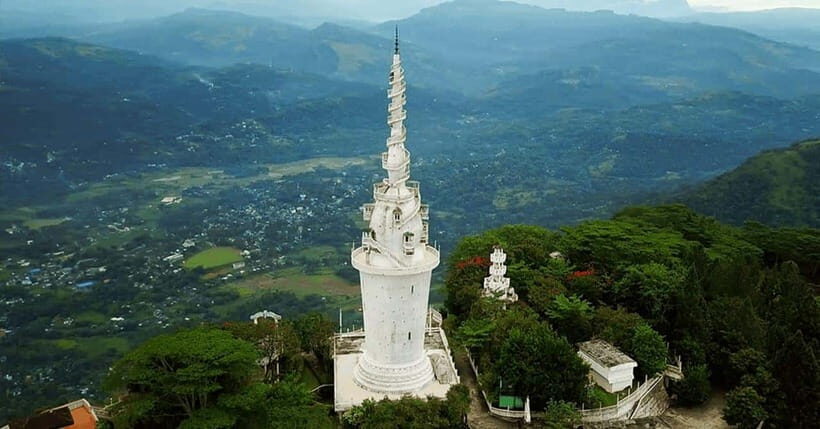 Kandy: Ambuluwawa Heights Tuk Tuk Tour with Guide - Ambuluwawa Tower: The Viewpoint with a View