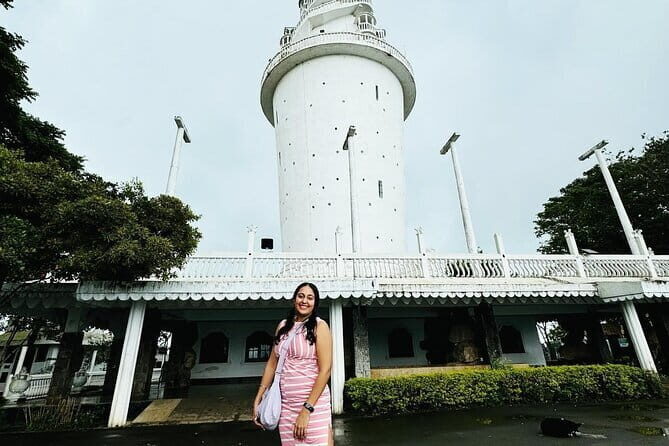 Kandy City Tour & Famous Ambuluwawa Tower with Friendly Chauffeur - How the Experience Feels