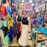 Kandy: Shopping & Street Food Tour by Tuk Tuk (Local Guide) - Art, Crafts, and Traditional Sri Lankan Artisans