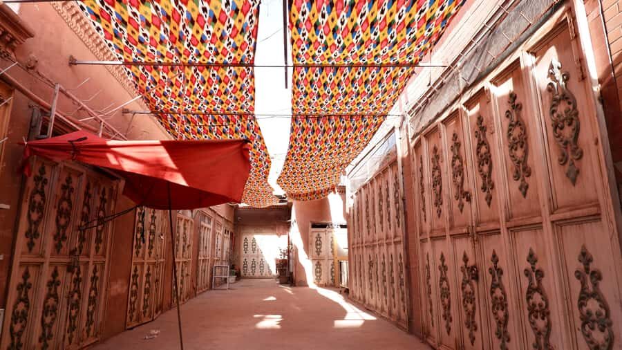 Kashgar Xinjiang: Old City, Livestock Market, Food & Culture - Sampling Kashgar’s Street Food Delights