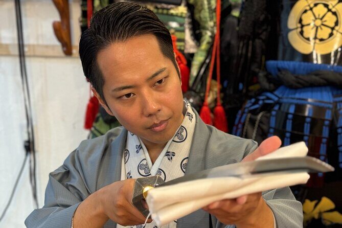 Katana Shopping with Professional Guidance in Kyoto - The Value of This Unique Experience