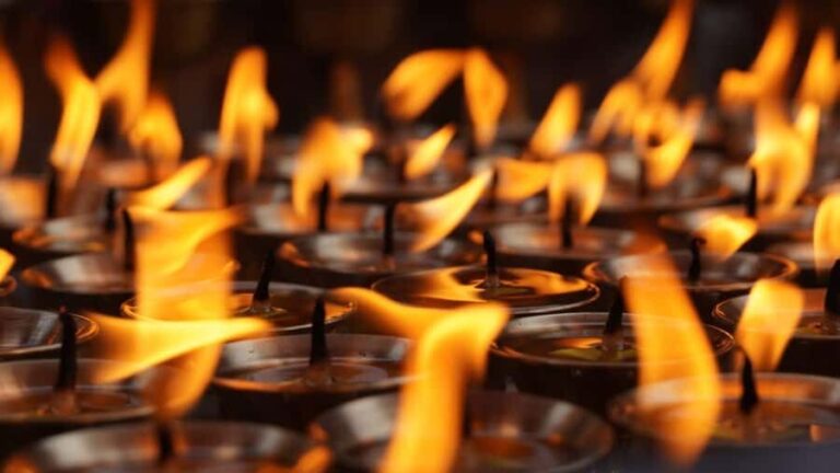 Kathmandu: Everest Flight, Village Walk, and Lunch - Why This Tour Offers Great Value