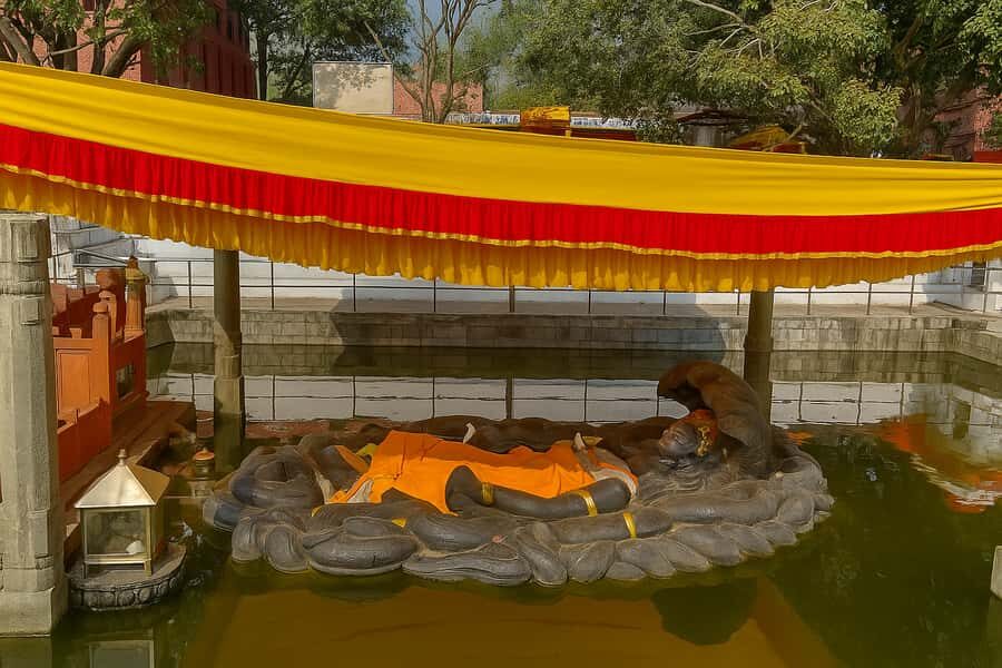 Kathmandu: Tarebhir, Nagi Gompa, & Budhanilkantha Day Hike - Forest Trails and Birdsong in Shivapuri Park