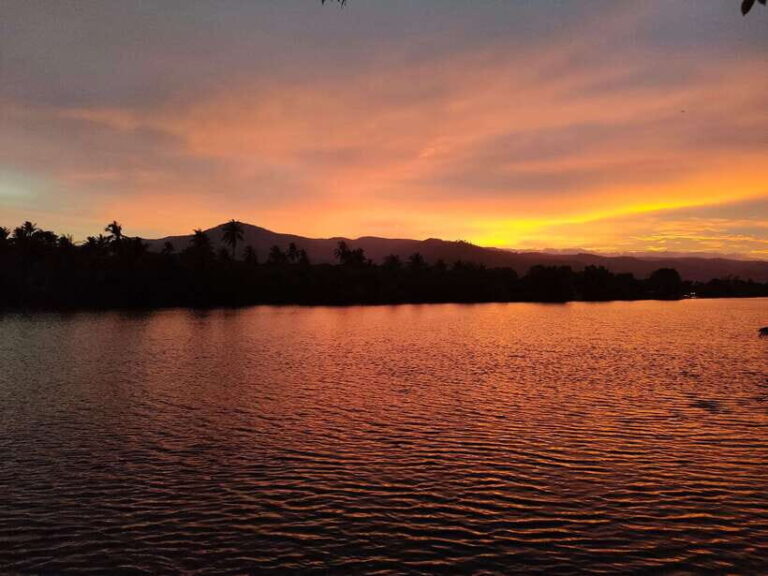 Kayaking tour around green cathedral - The Itinerary Breakdown