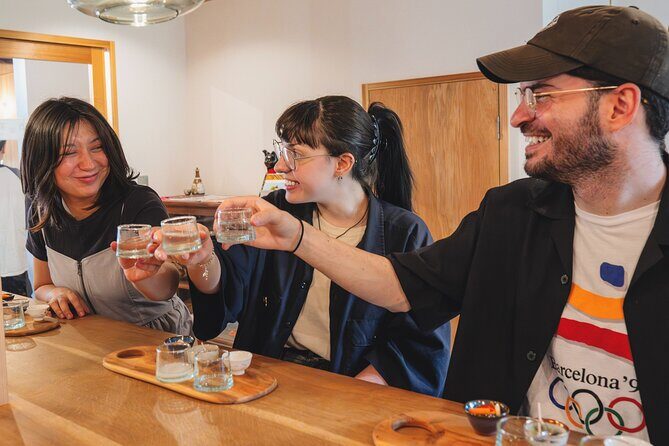 Kiyomizu Walk Tour and Traditional Sake Tasting - Practical Details and Logistics