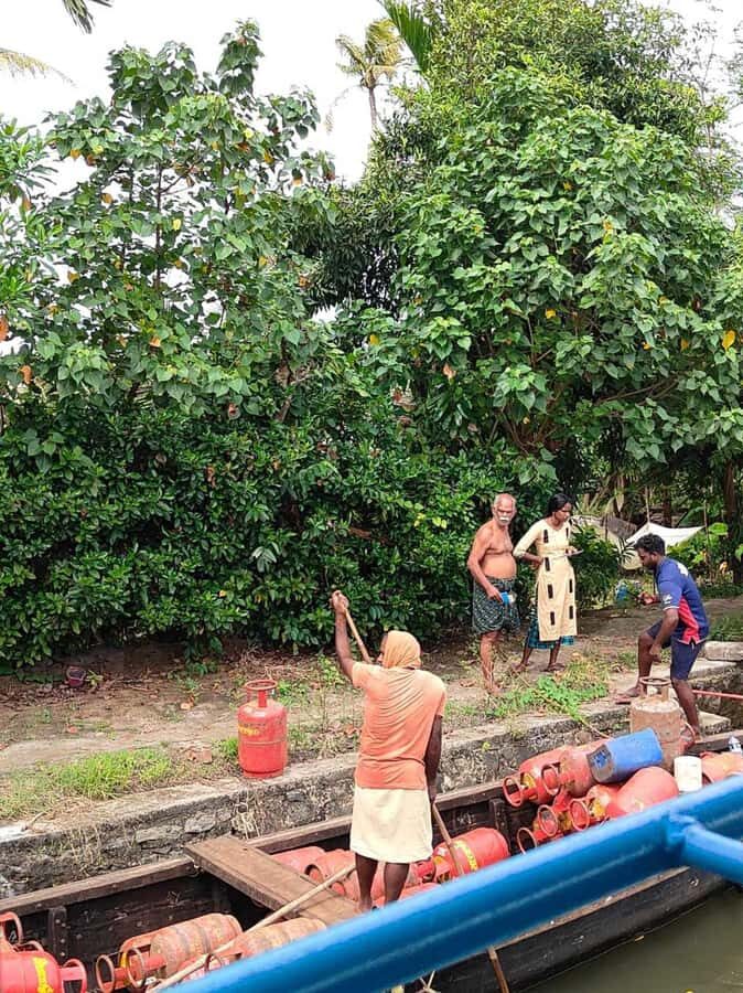 Kochi: Alleppey Backwaters public Boat Tour with Train Ride - Practical Considerations and Tips