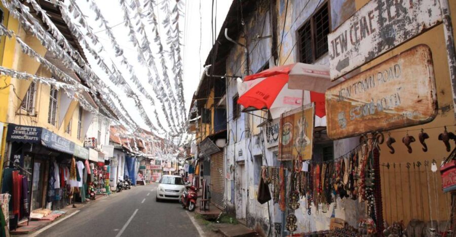 Kochi: Jewish Town Guided Walking Experience - The Real Experience: Balancing Content and Commercialism