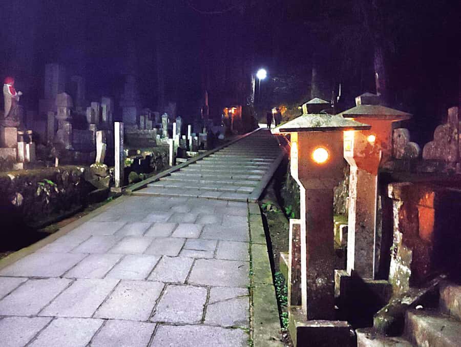 Koyasan: Sacred Silence of Okunoin at Dawn and After Dark - Practical Details and What to Expect