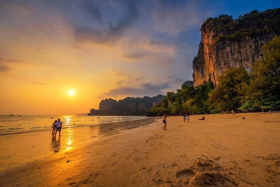 Krabi: 7 Islands Sunset Tour by Speedboat & BBQ Dinner - Authentic Insights from Reviewers