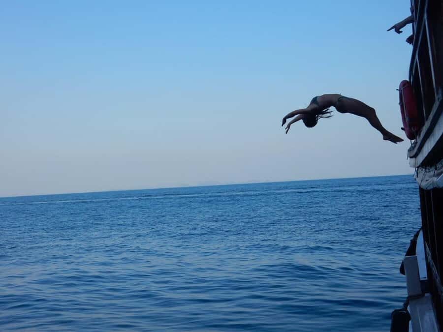 Krabi: Five Island Sunset Cruise by Big Double Decker Boat - The Food and Atmosphere