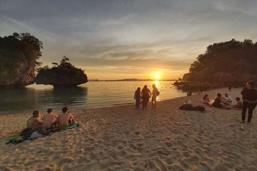 Krabi: Hong Islands Sunset Tour by Longtail Boat with BBQ - Transportation, Group Sizes, and Overall Value