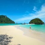 Krabi: Luxury Wooden Boat 4 Islands Sunrise With Picnic Tour - Diving into the Itinerary: The Highlights of Your Day