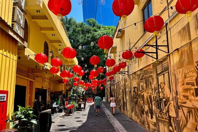 Kuala Lumpur Food Tour with 12+ Authentic Dishes & Local Secrets - Practical Details & Considerations