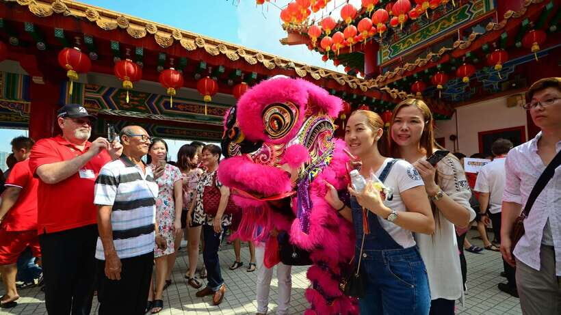 Kuala Lumpur: Private Batu Cave, National Mosque Tour, Lunch - The Overall Value and Who Will Love It  