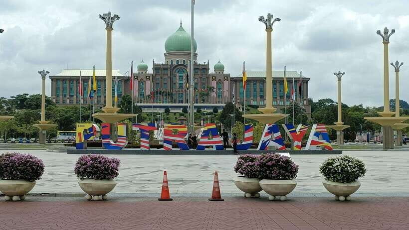 Kuala Lumpur: Putrajaya Tour with Hotel Pickup - Practical Details and What You Should Know