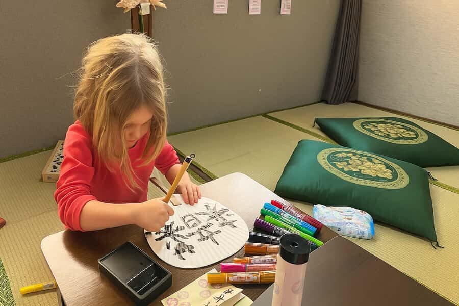 Kyoto : Calligraphy on a Washi hand Fan & Origami Fun - Who It’s Best For