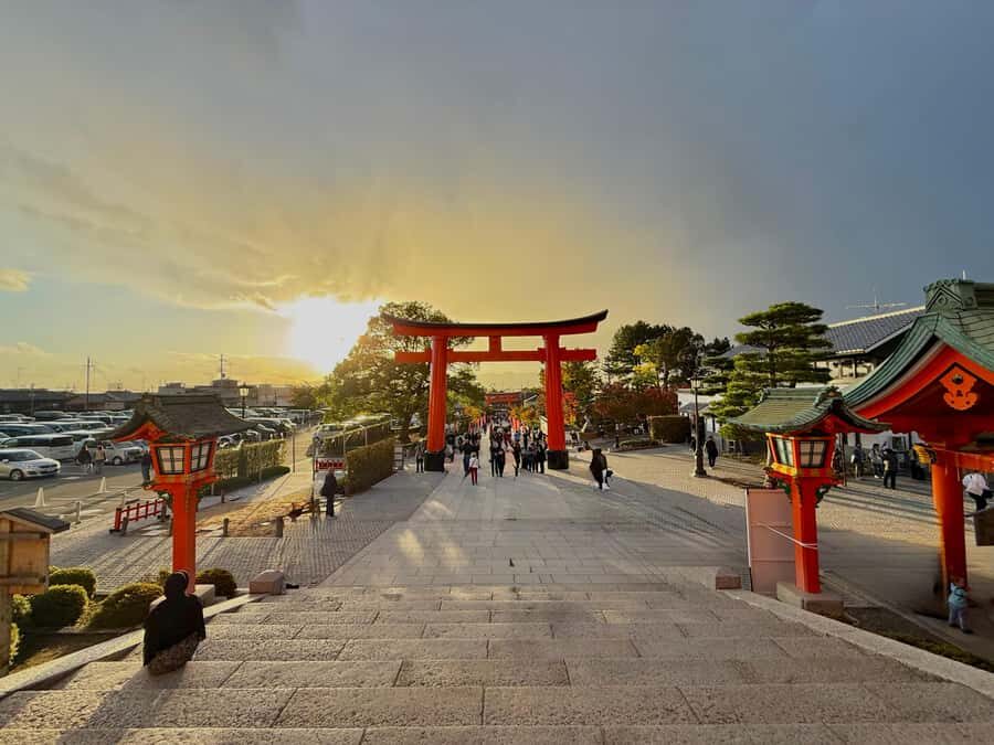 Kyoto: Early-Access Fushimi Inari Private Walking Tour - Who Should Consider This Tour?