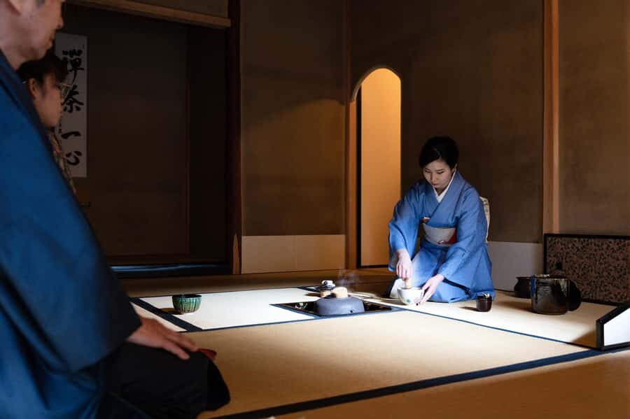Kyoto: Tea Ceremony in a 100-Year-Old Fan Shop - Understanding the Fan and Tea Connection
