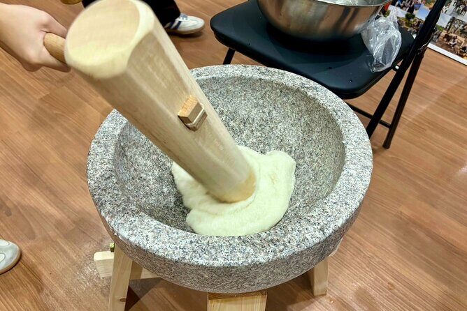 Kyoto Traditional Mochi Pounding Experience with Tasting - Who Should Book This Tour?