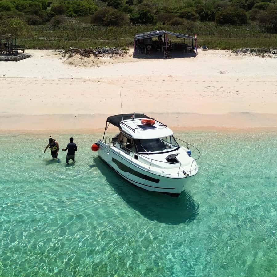 Labuan Bajo: Private Yacht 3 Islands Hidden Gems w/ Snorkel - Why This Tour Offers Great Value