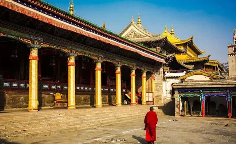 Lanzhou: Private Day Trip to Xining with Kumbum Monastery - Practical Details & Tips
