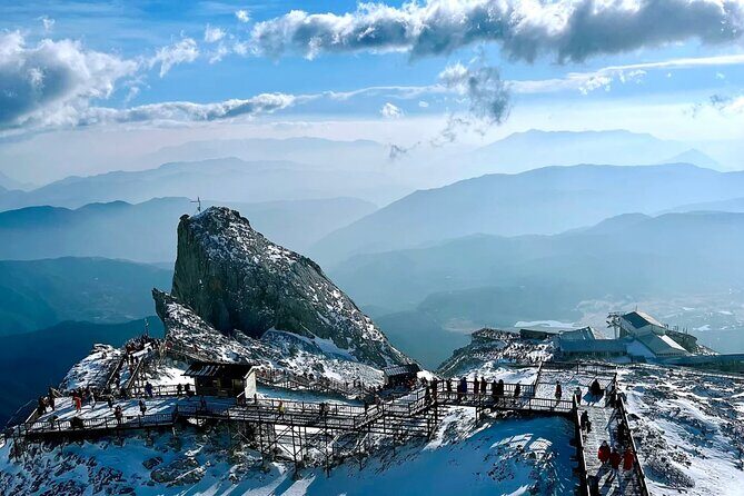 Lijiang Discover the Yulong Snow Mountain Small Group - Blue Moon Valley: A Peaceful Escape