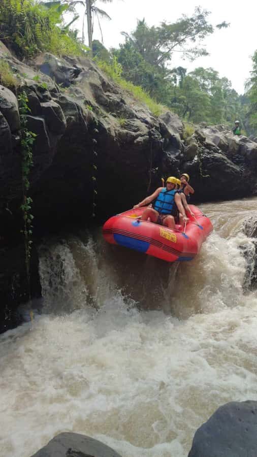 Lombok : Islamic Centre, Balinese Temple end River Rafting - Discovering the Best of Lombok in One Day