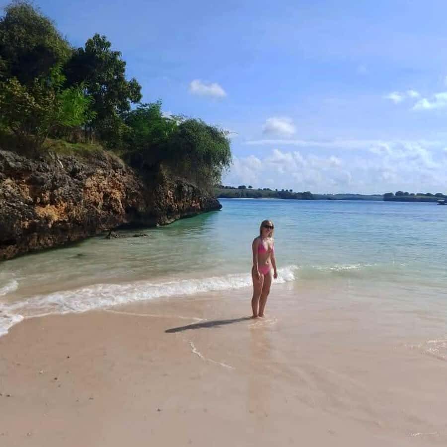 Lombok : Pink Beach Tour, Secret Gili and Snorkeling Tour - A Closer Look at the Experience