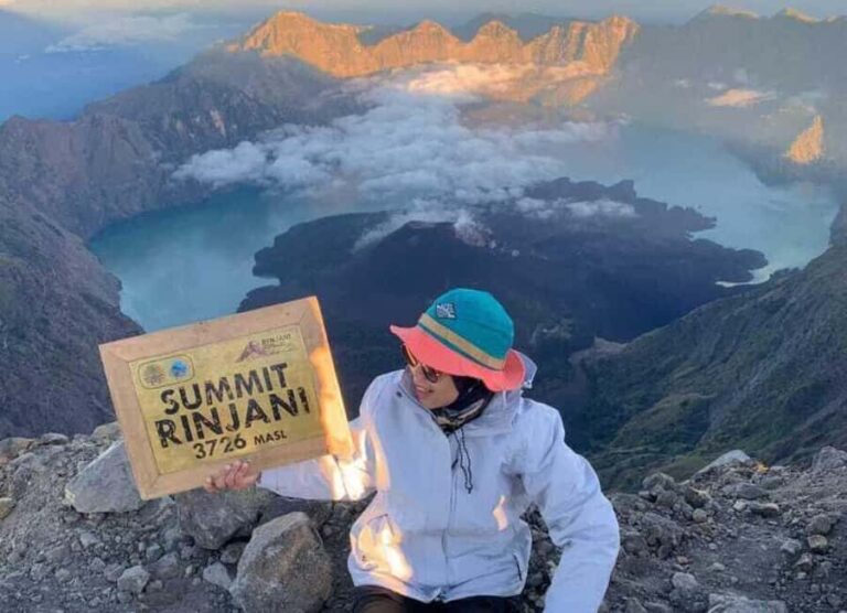 lombok: rinjani 3-Day Trek  Summit - lake - Amazing Views - Why This Trek Stands Out