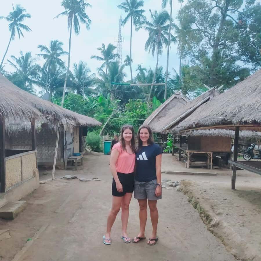 Lombok: Sasak Villages, Pottery and south beach Tour - Banyumulek: The Pottery Heartland