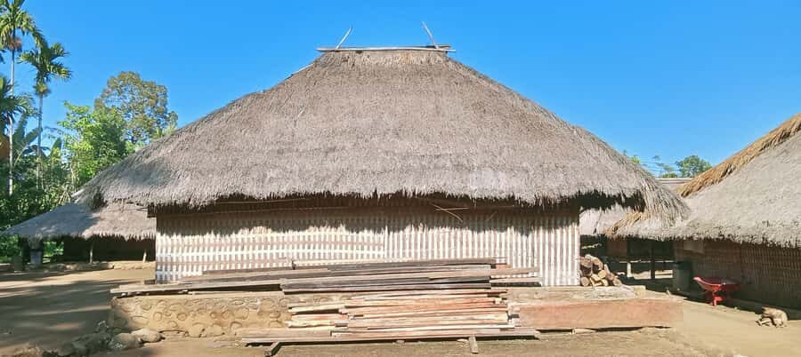 Lombok Senaru: Sasak Village, Waterfall & River Tubing Tour - The Majestic Waterfalls: Sendang Gile and Tiu Kelep