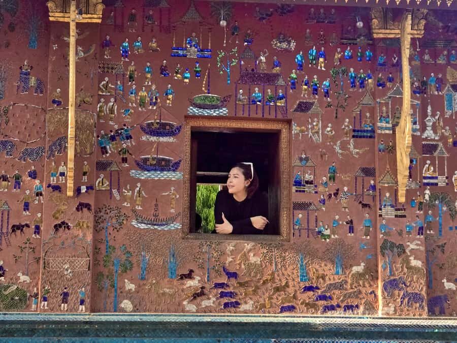 Luang Prabang: Almsgiving Ceremony and Kuang Si Falls Tour - Starting with the Sacred: The Almsgiving Ceremony